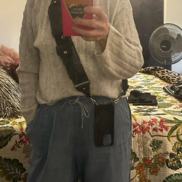 Bandolier Bundle. 3 straps, 1 phone case. - Picture 5 of 8